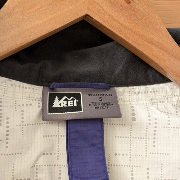 Purple REI Rain Jacket (Small) - Picture 4 of 4